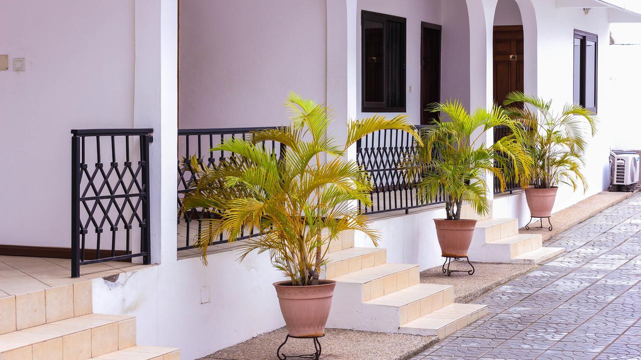 Lavender Lodge Hotel Accra Luaran gambar